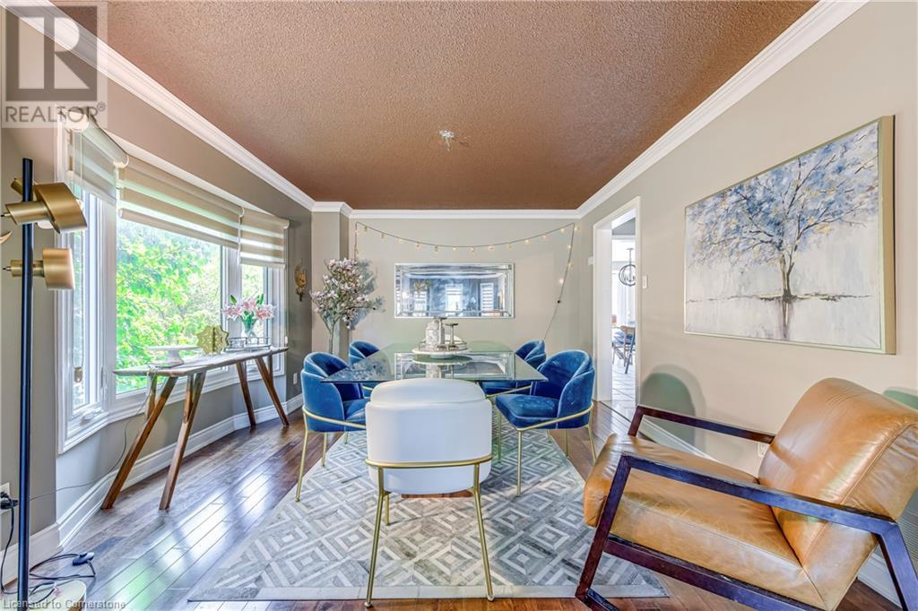 Photo 17 of 1362 Pilgrims Way, Oakville ON