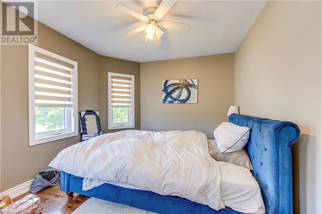 Photo 19 of 1362 Pilgrims Way, Oakville ON