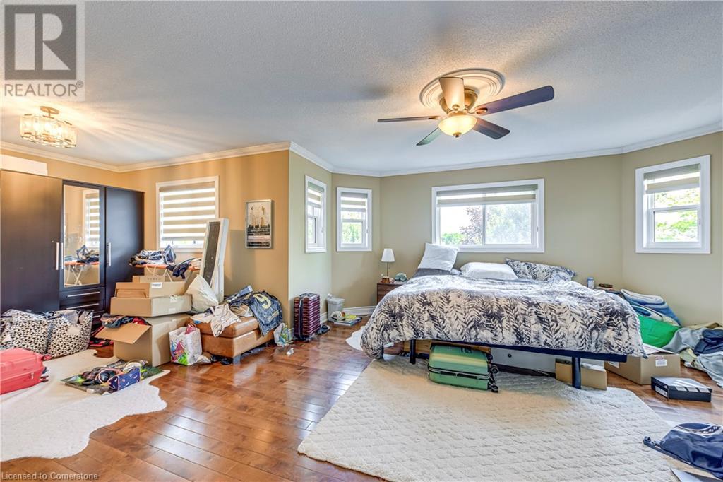 Photo 1 of 1362 Pilgrims Way, Oakville ON