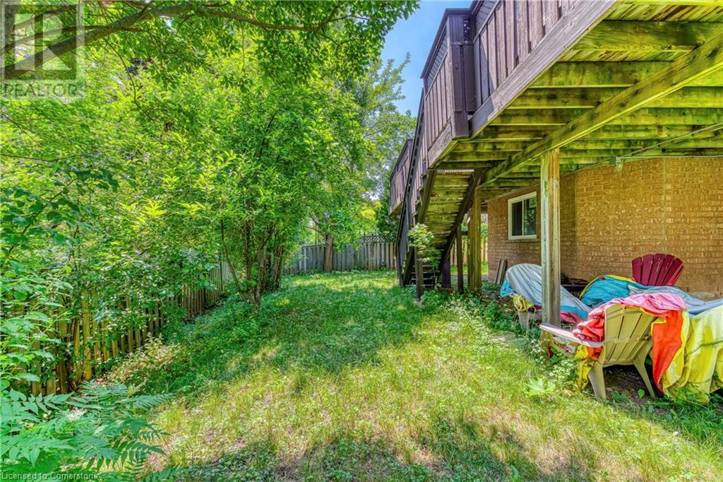Photo 30 of 1362 Pilgrims Way, Oakville ON