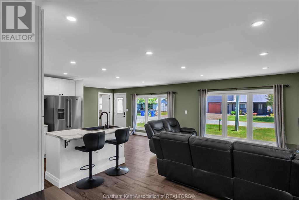 Photo 12 of 86 Bayview Drive, Shrewsbury ON
