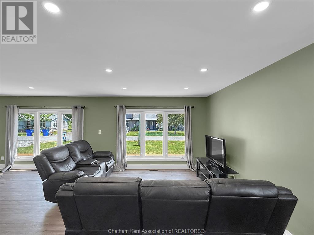 Photo 10 of 86 Bayview Drive, Shrewsbury ON