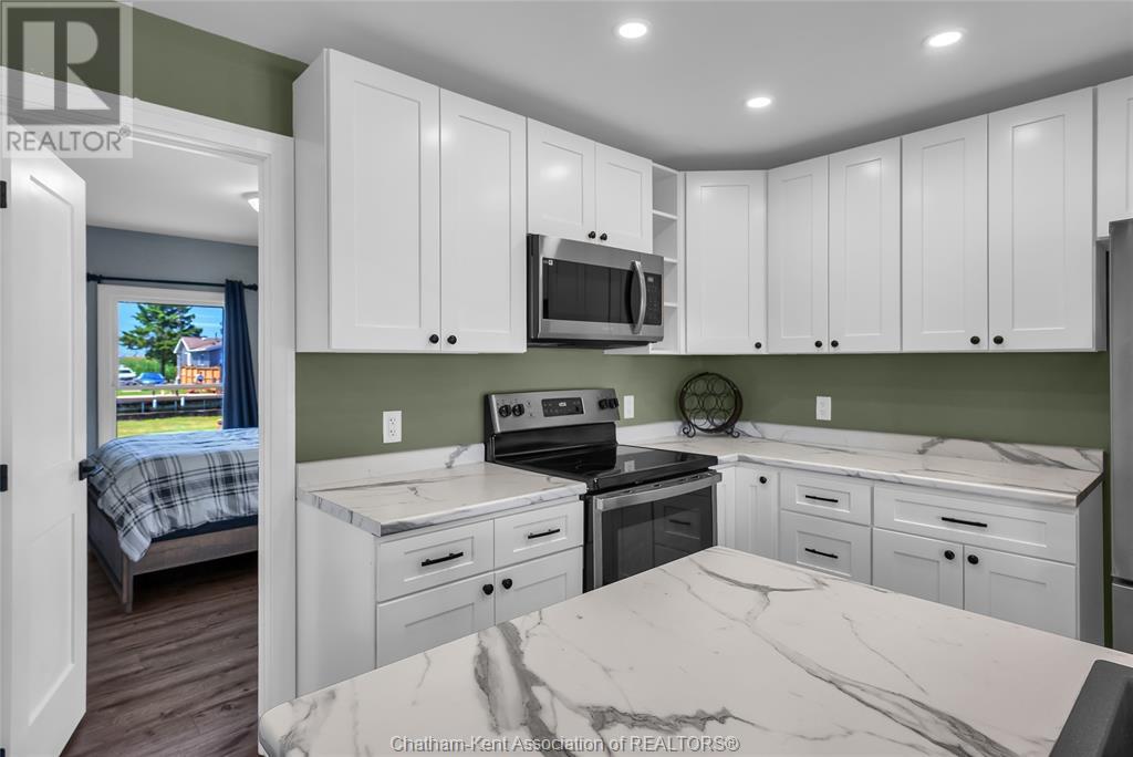 Photo 13 of 86 Bayview Drive, Shrewsbury ON