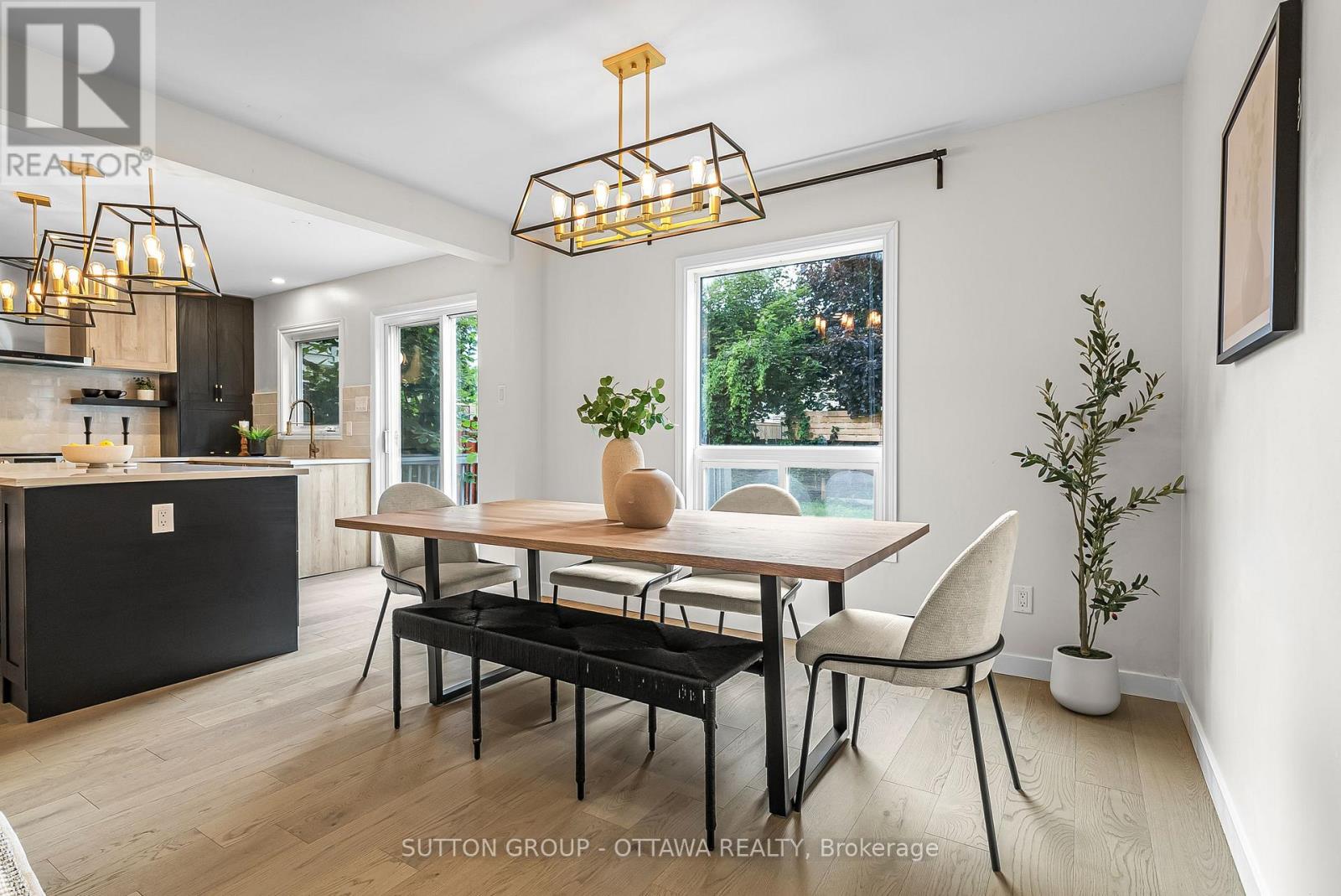 Photo 1 of 6651 Tooney Drive, Ottawa ON