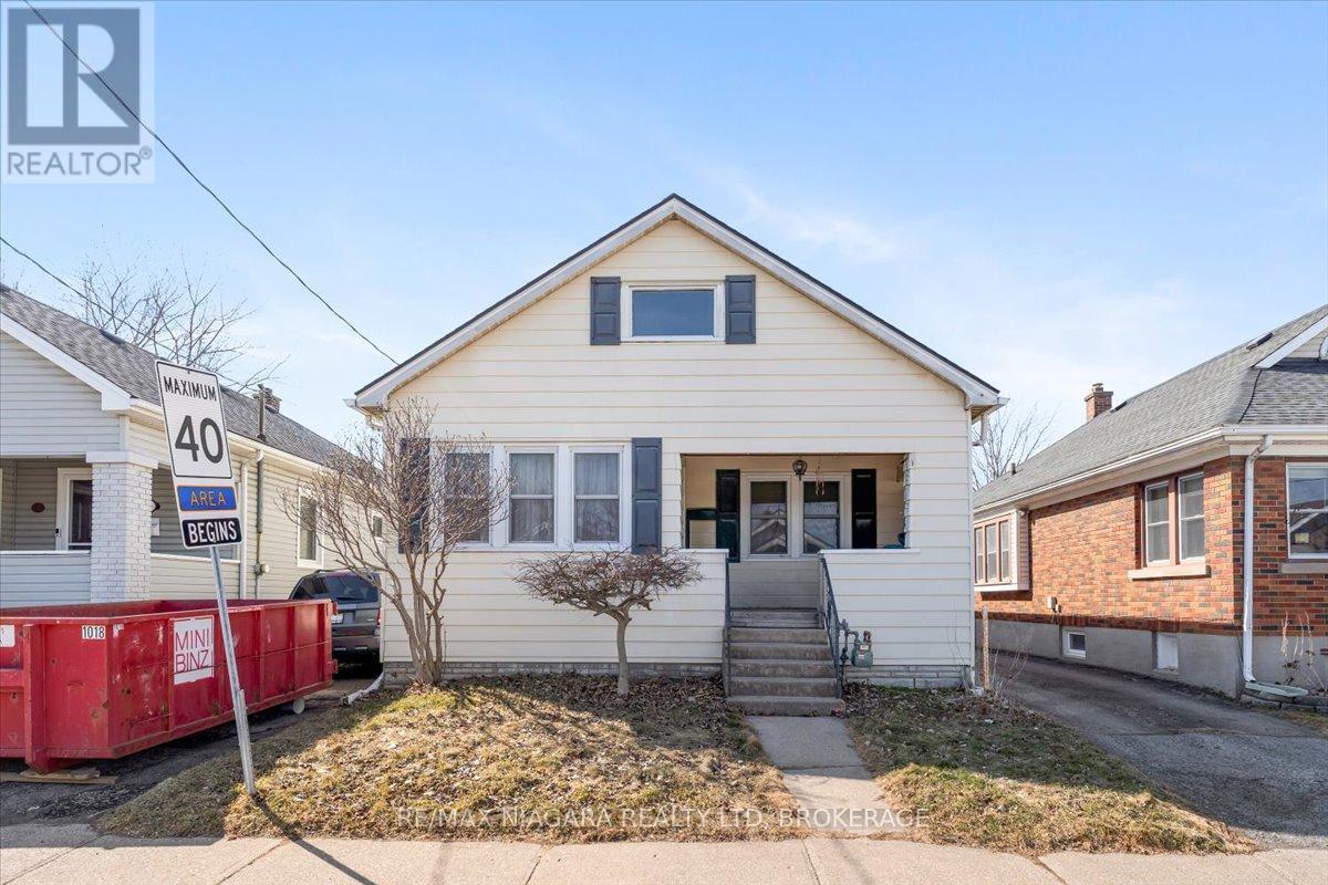 Photo 4 of 53 Marquis Street, St Catharines ON