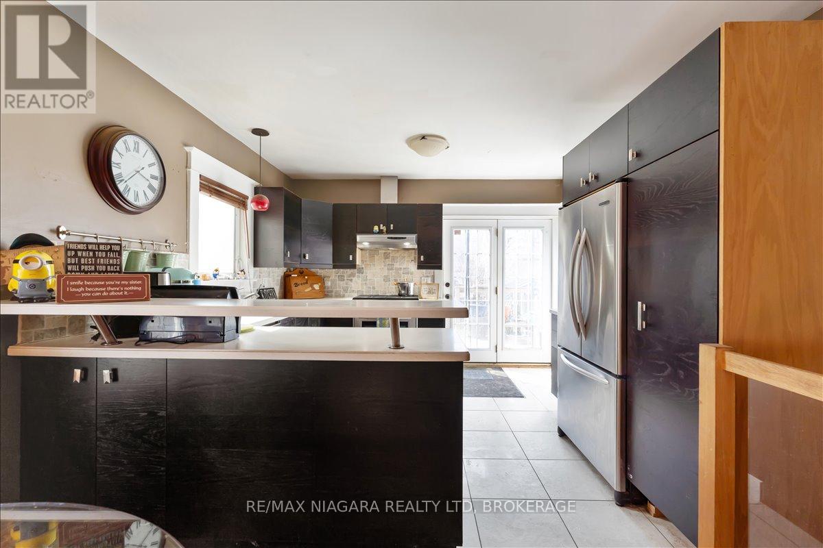 Photo 9 of 53 Marquis Street, St Catharines ON
