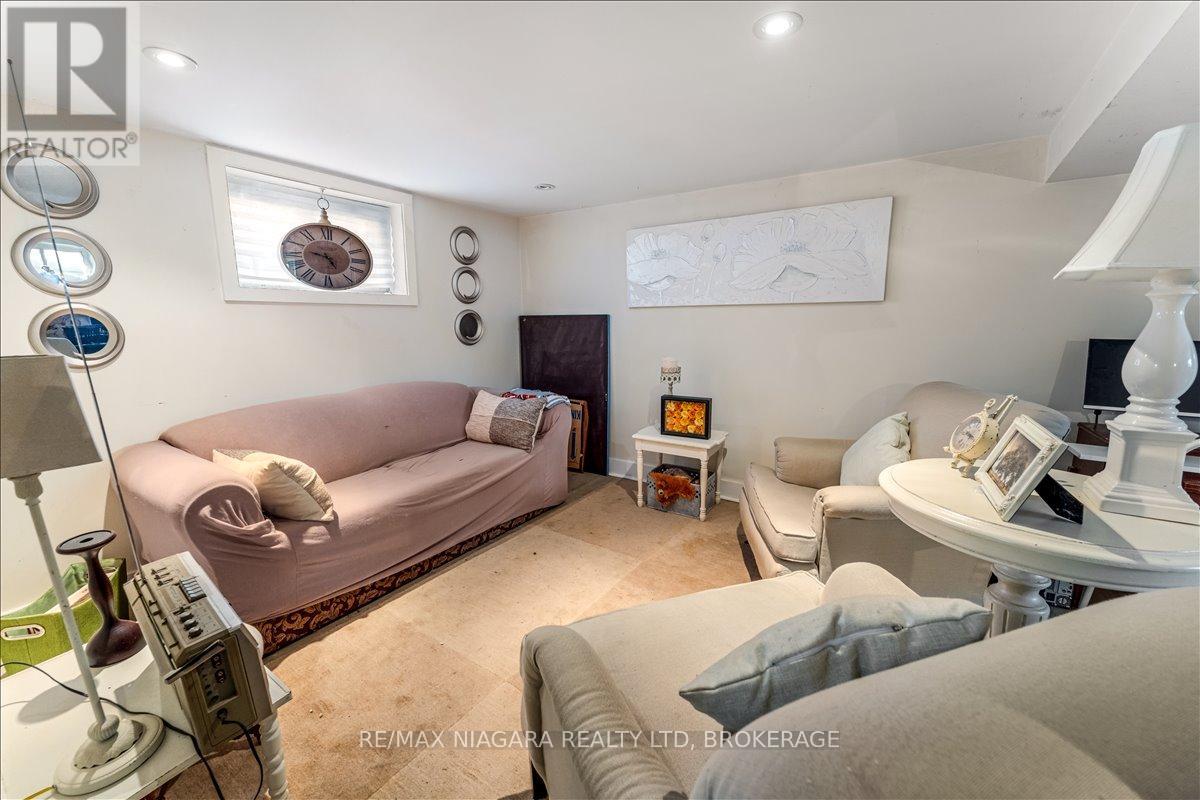 Photo 21 of 53 Marquis Street, St Catharines ON