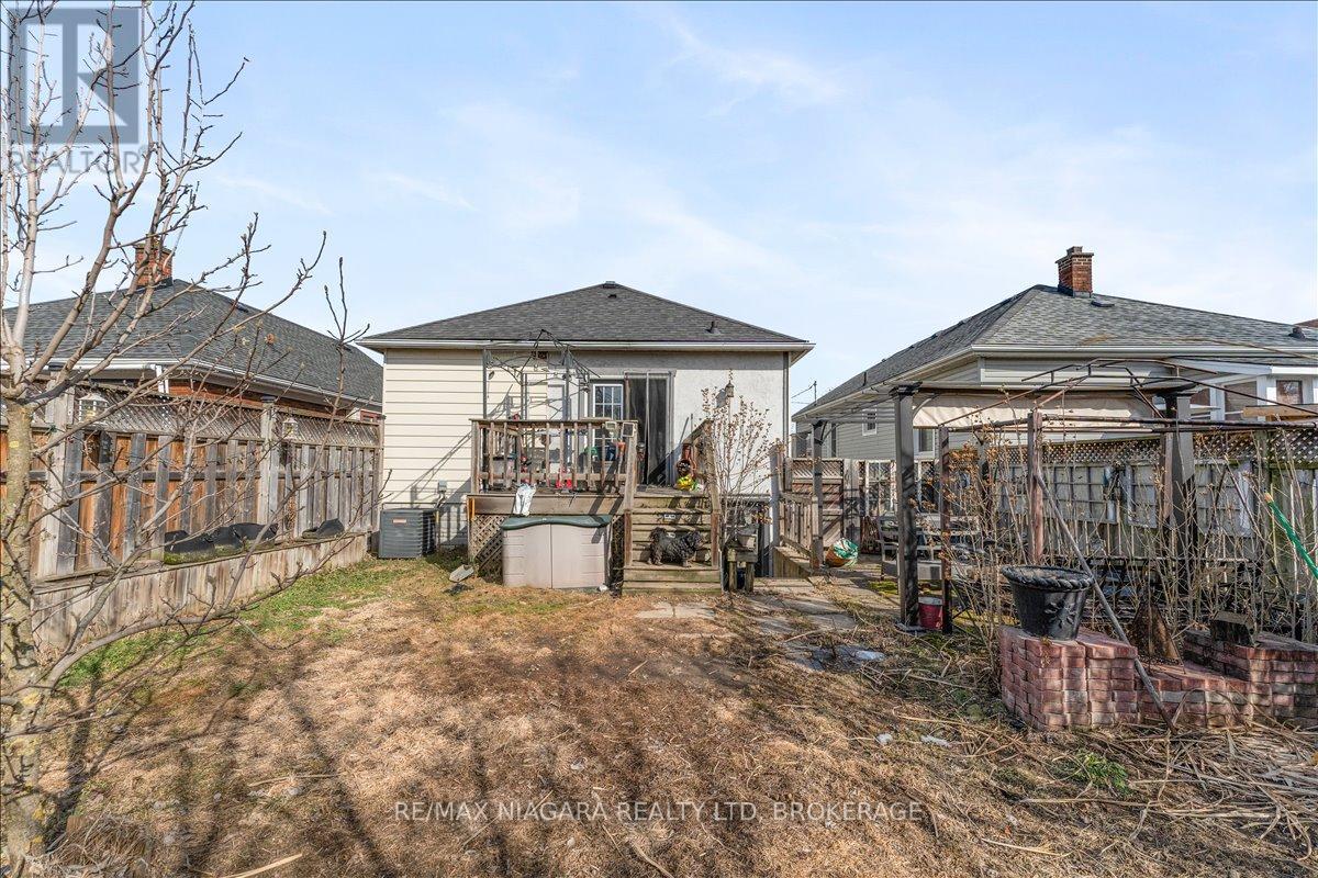 Photo 30 of 53 Marquis Street, St Catharines ON