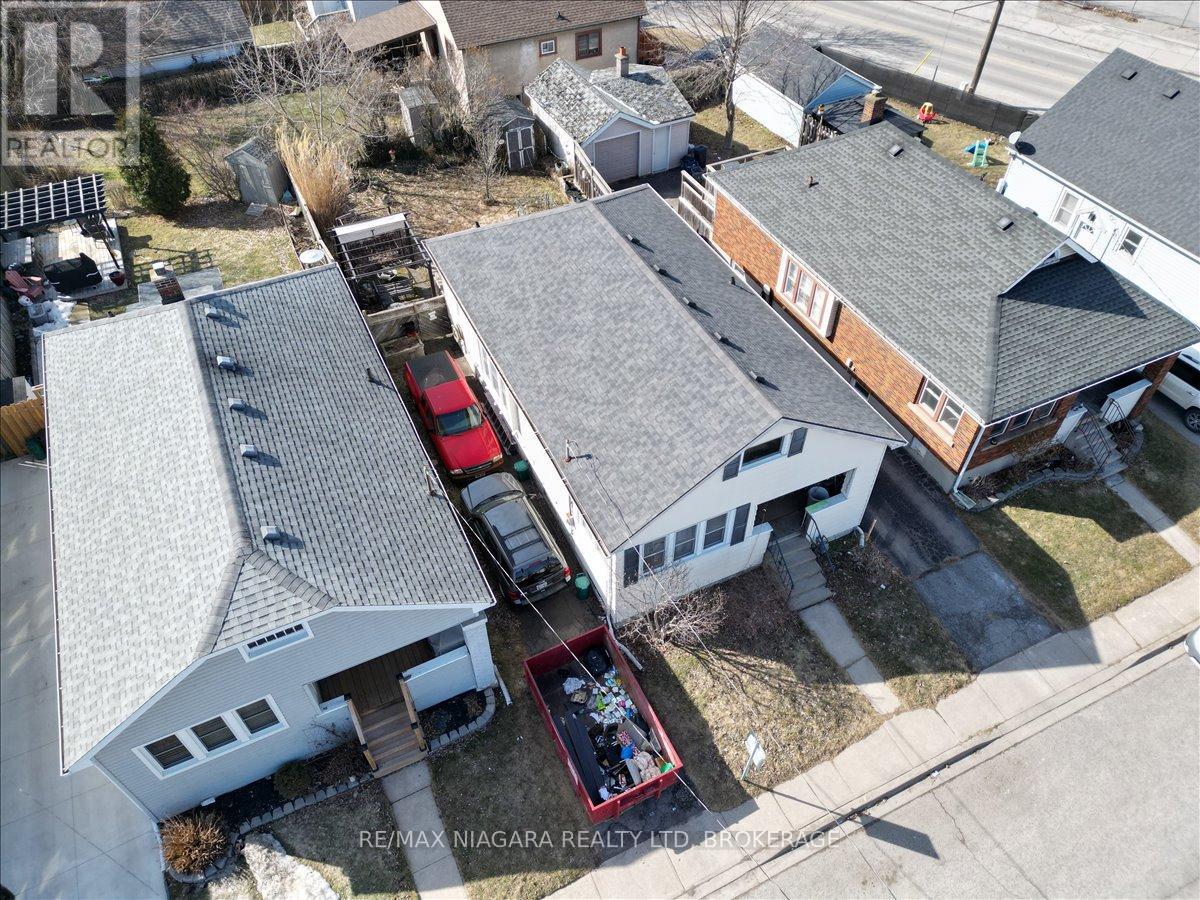 Photo 14 of 53 Marquis Street, St Catharines ON