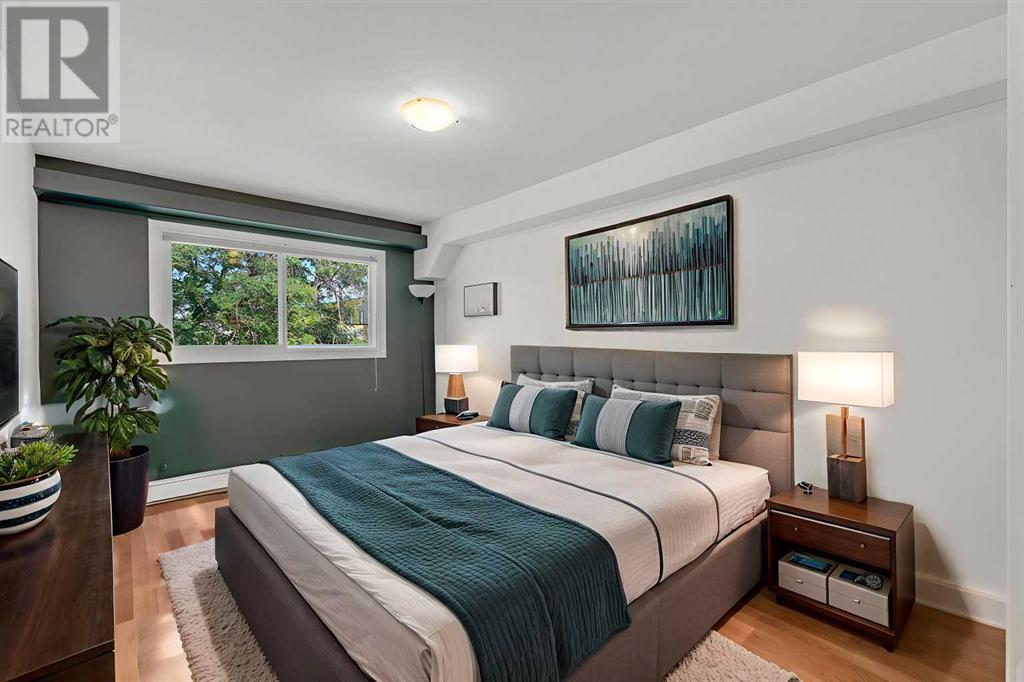 Single Family House for Sale in    Avenue NE Crescent Heights Calgary 
