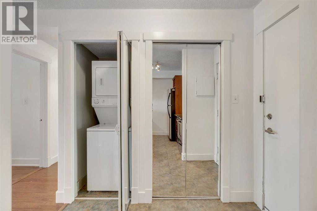Single Family House for Sale in    Avenue NE Crescent Heights Calgary 