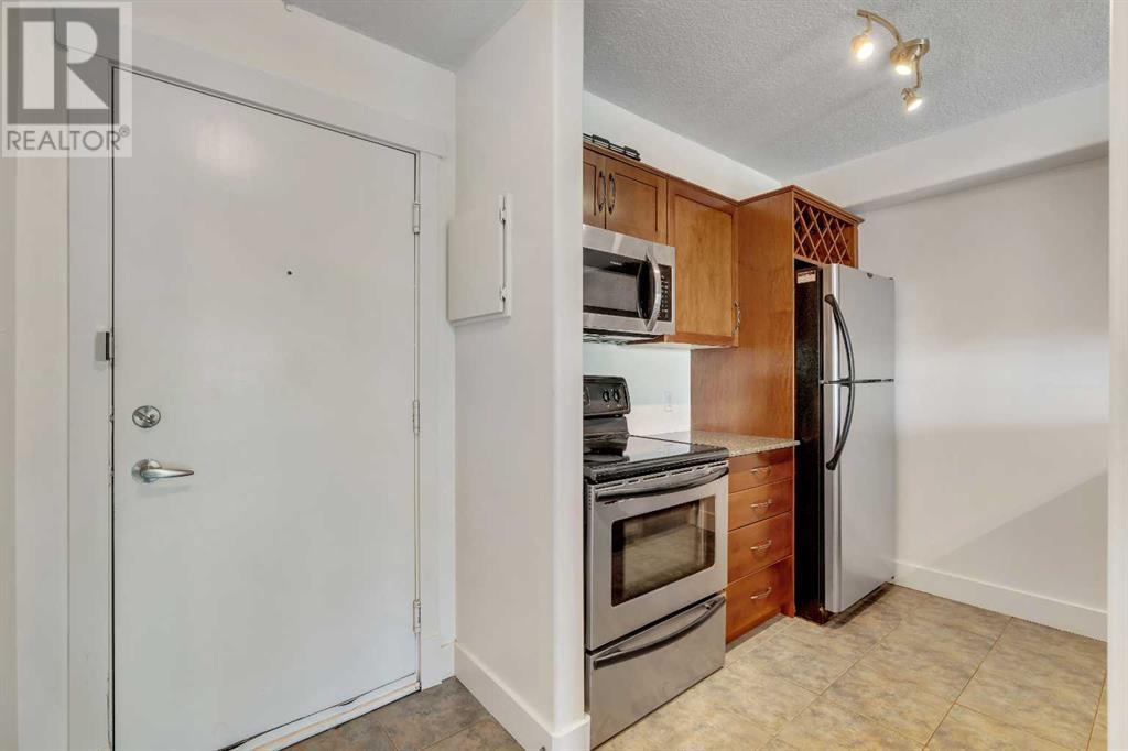 Single Family House for Sale in    Avenue NE Crescent Heights Calgary 