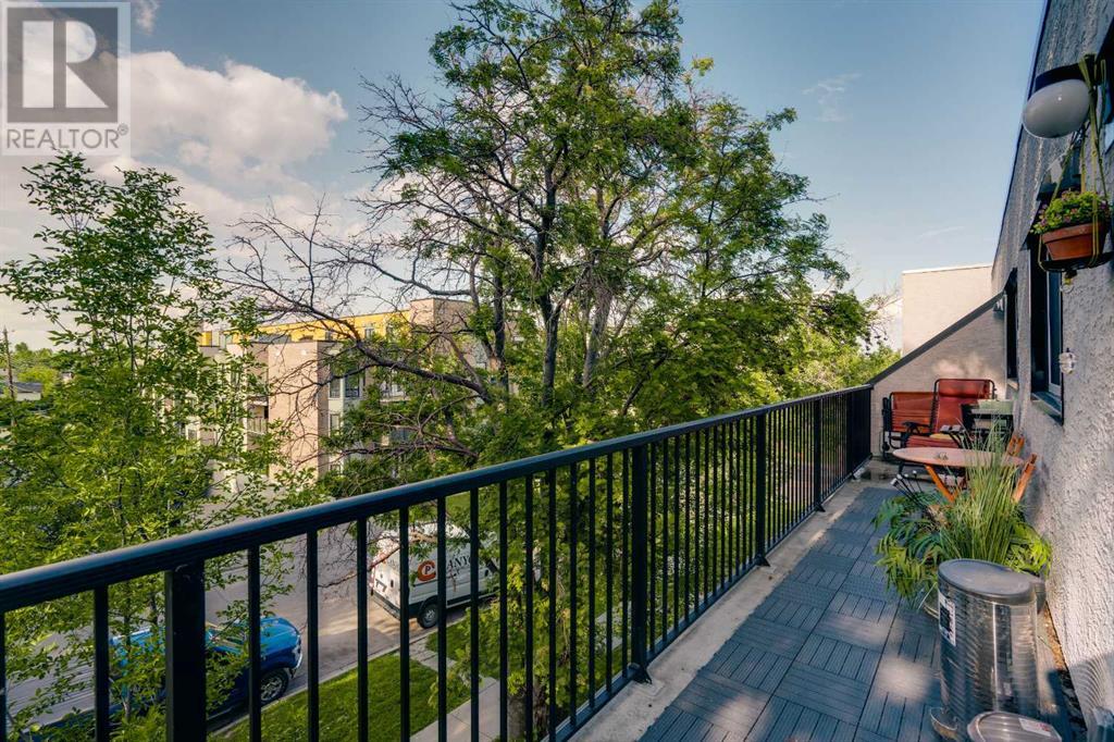 Single Family House for Sale in    Avenue NE Crescent Heights Calgary 