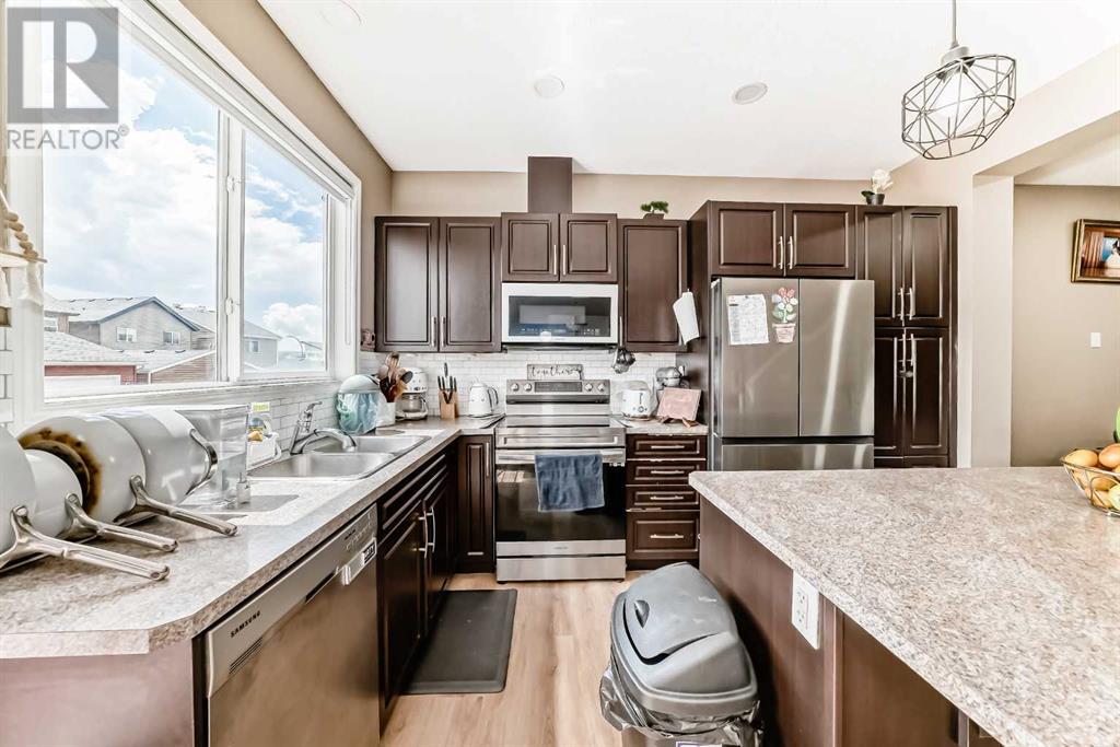 Single Family House for Sale in  EVansridge Crescent NW Evanston Calgary 
