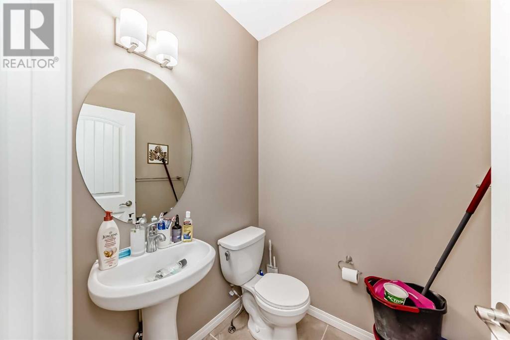 Single Family House for Sale in  EVansridge Crescent NW Evanston Calgary 