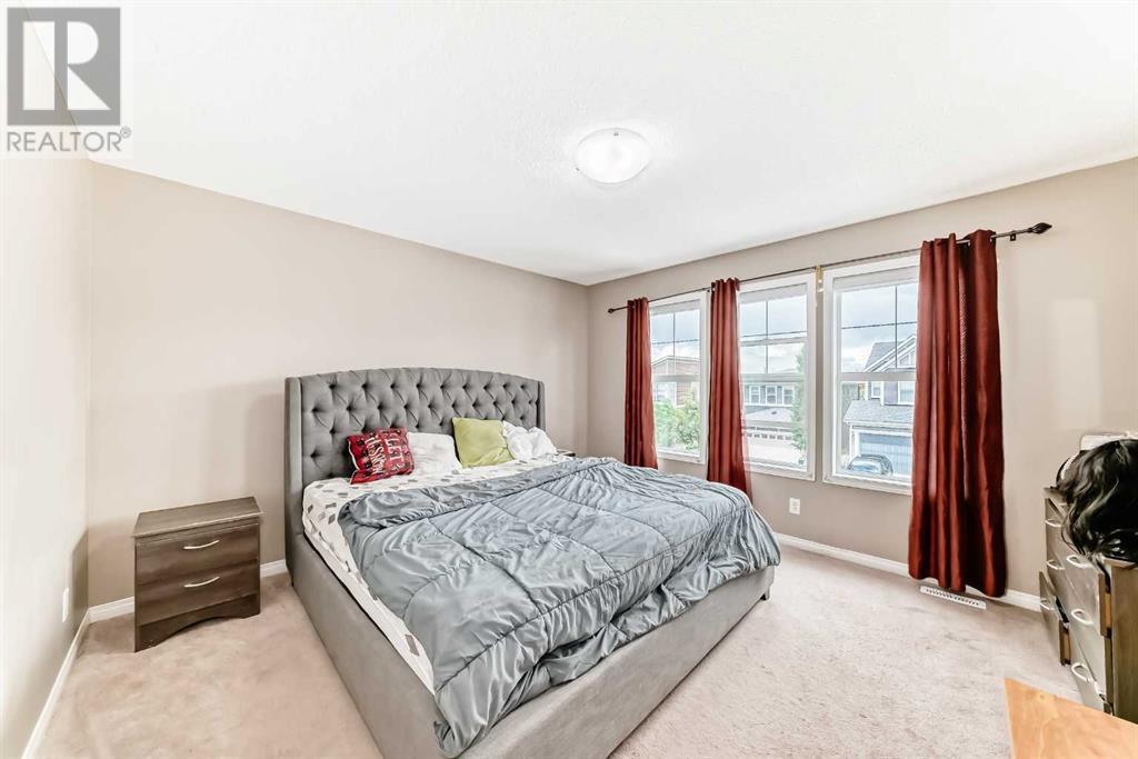 Single Family House for Sale in  EVansridge Crescent NW Evanston Calgary 