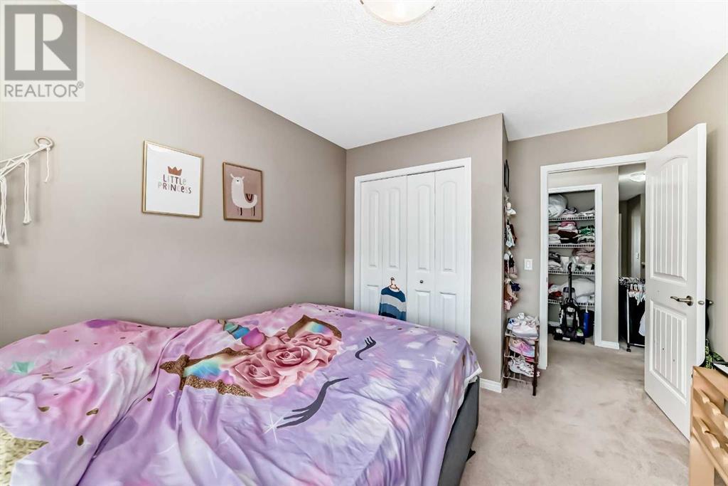 Single Family House for Sale in  EVansridge Crescent NW Evanston Calgary 