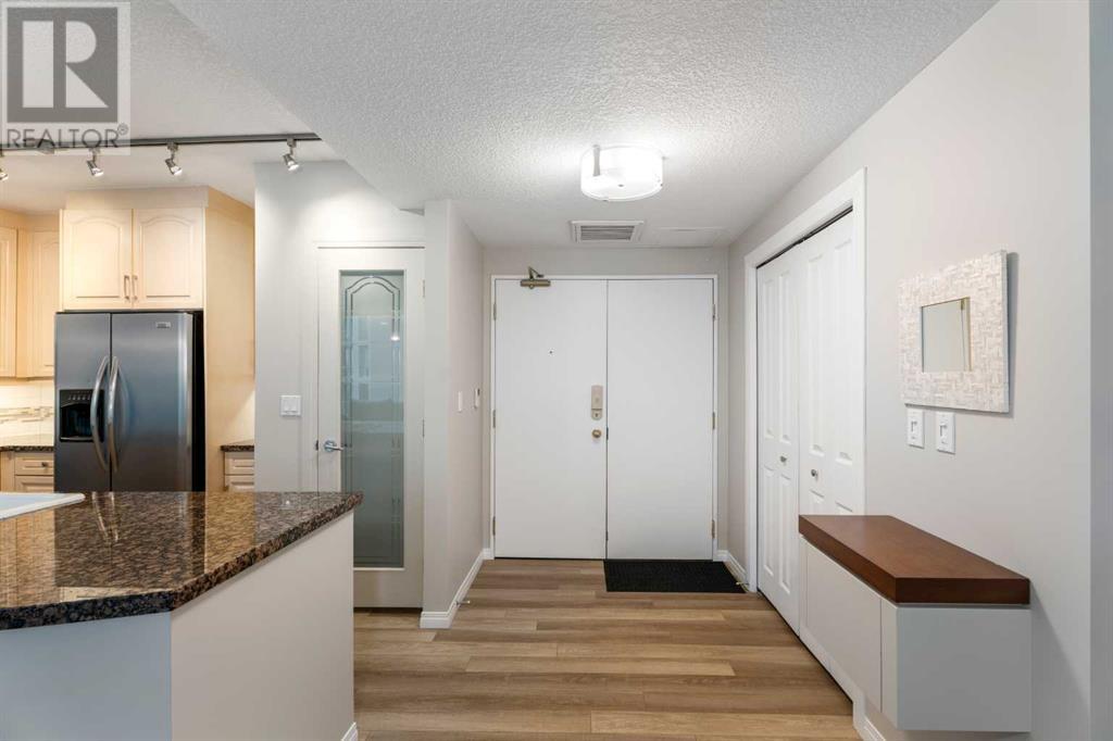 Single Family House for Sale in    Avenue SW Eau Claire Calgary 