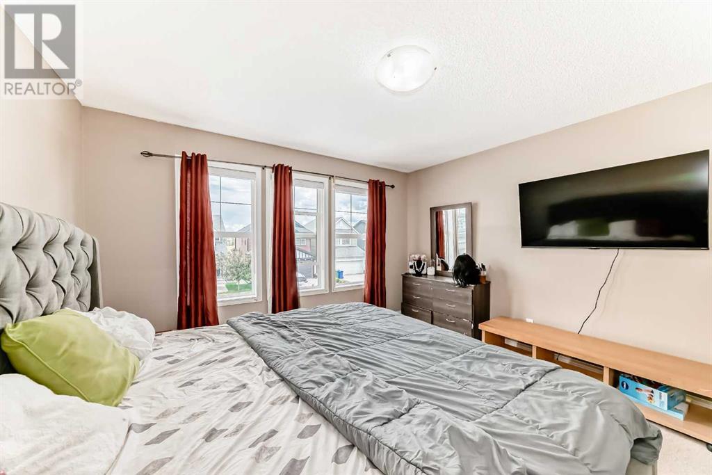 Single Family House for Sale in  EVansridge Crescent NW Evanston Calgary 