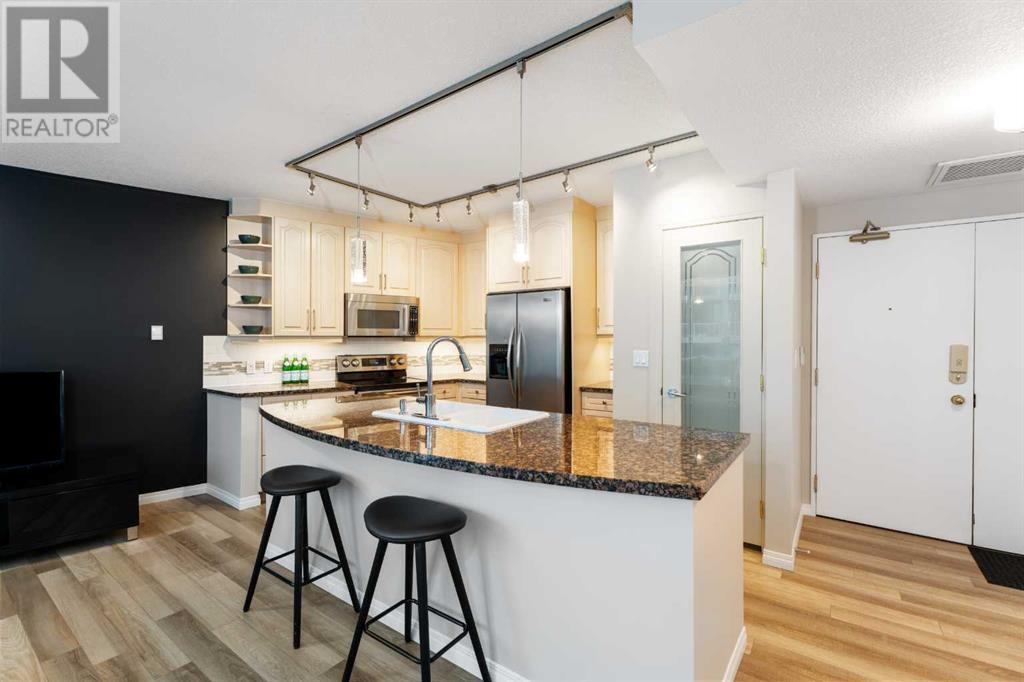 Single Family House for Sale in    Avenue SW Eau Claire Calgary 