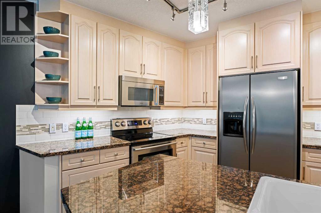 Single Family House for Sale in    Avenue SW Eau Claire Calgary 