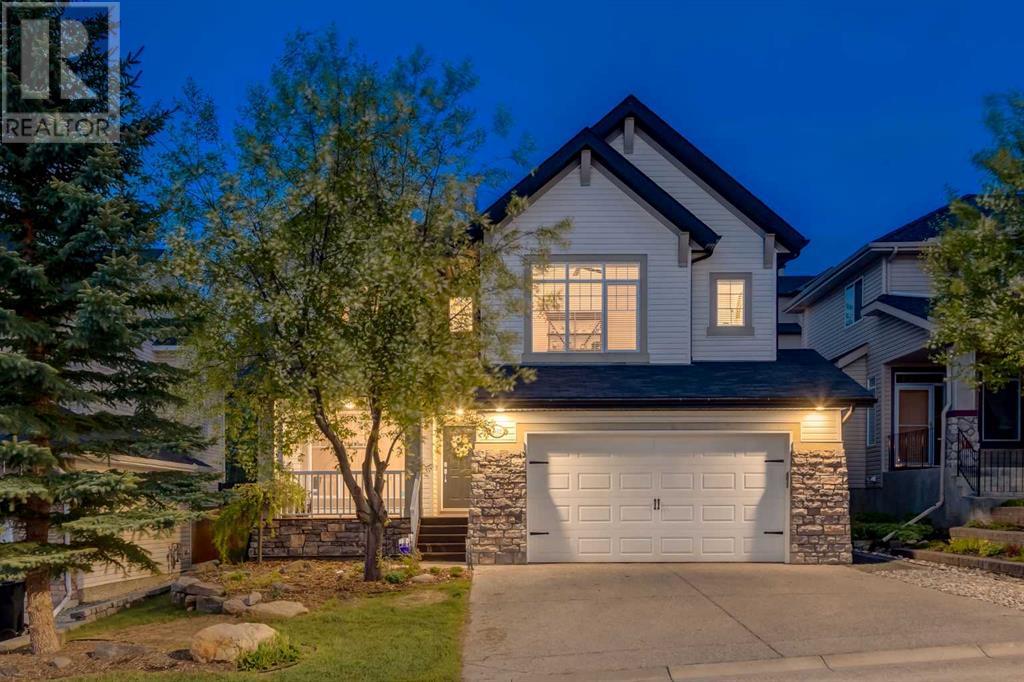 Single Family House for Sale in  CRESTRIDGE Way SW Crestmont Calgary 