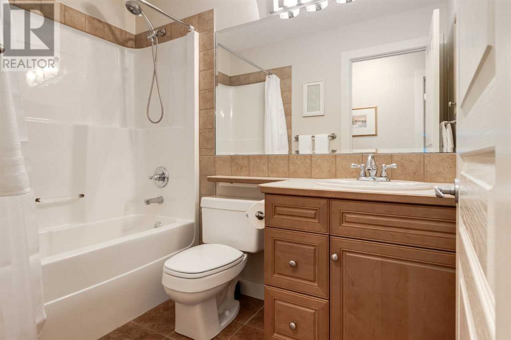 Single Family House for Sale in  CRESTRIDGE Way SW Crestmont Calgary 