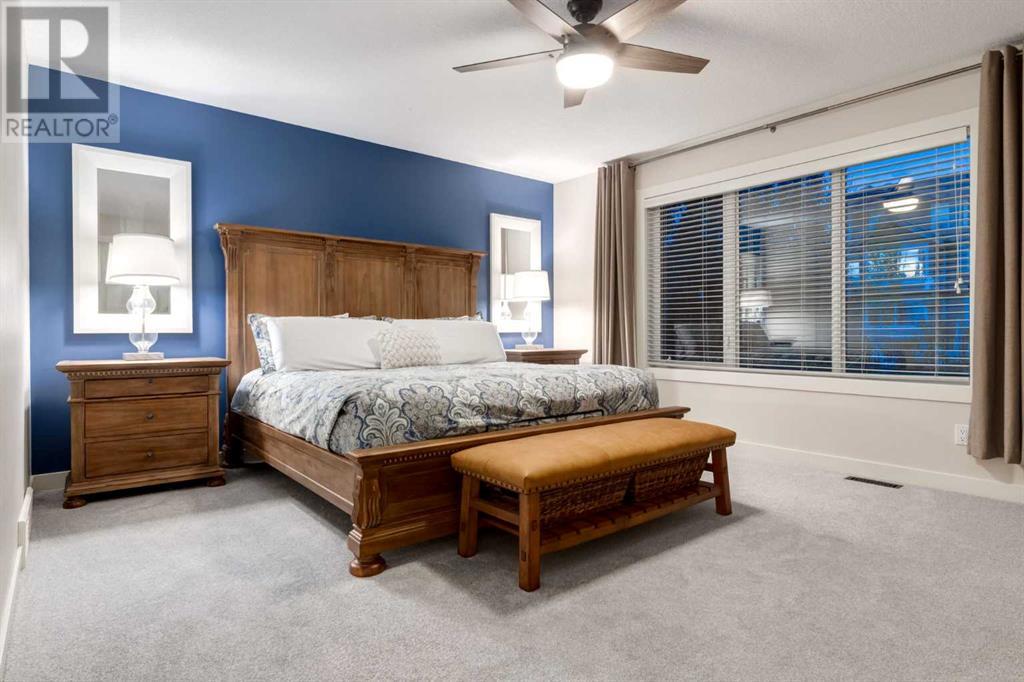 Single Family House for Sale in  CRESTRIDGE Way SW Crestmont Calgary 