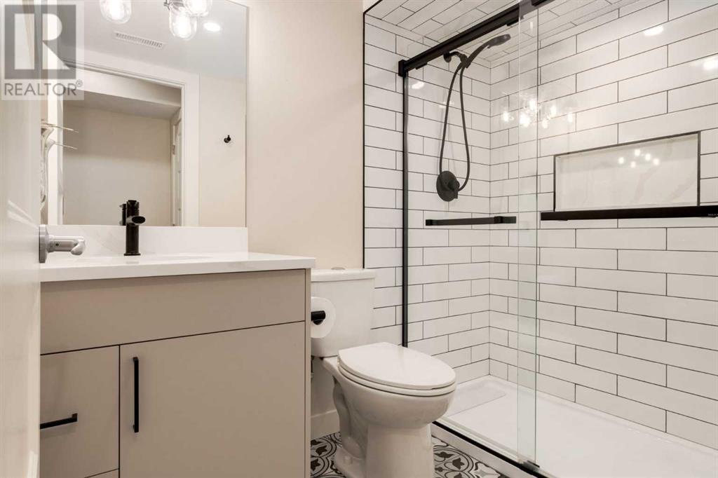 Single Family House for Sale in  CRESTRIDGE Way SW Crestmont Calgary 