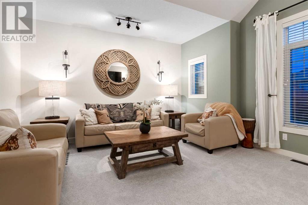 Single Family House for Sale in  CRESTRIDGE Way SW Crestmont Calgary 