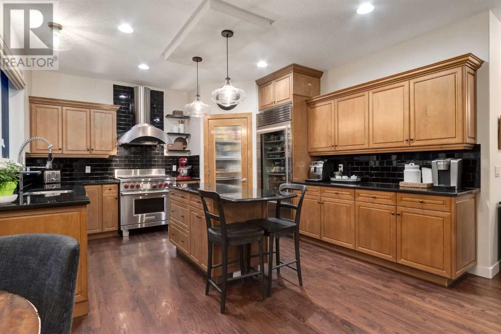 Single Family House for Sale in  CRESTRIDGE Way SW Crestmont Calgary 