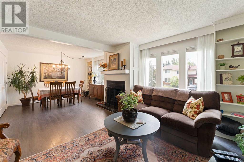 Single Family House Bi-level for Sale in  Silvergrove Road NW Silver Springs Calgary 
