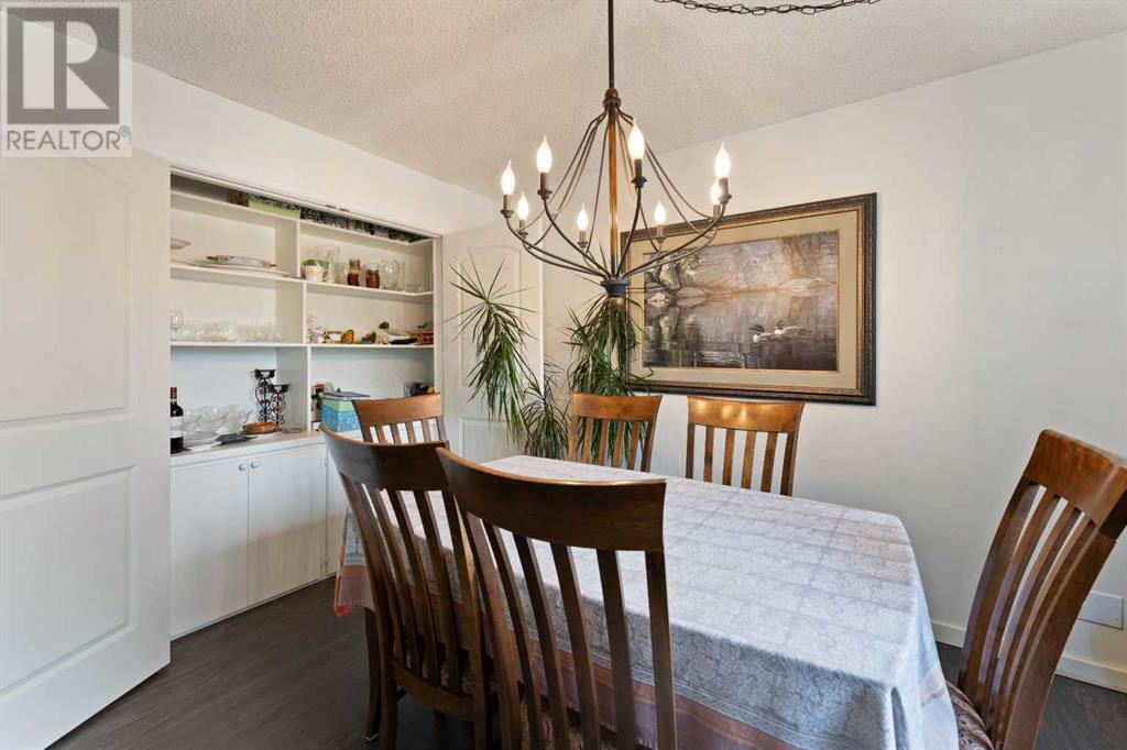 Single Family House Bi-level for Sale in  Silvergrove Road NW Silver Springs Calgary 