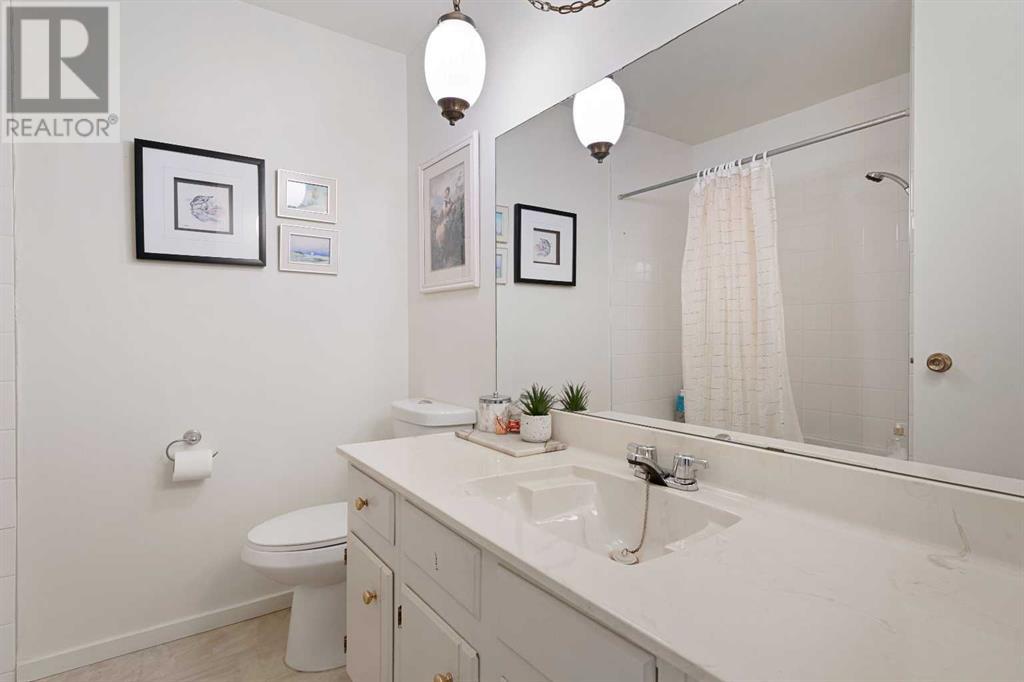 Single Family House Bi-level for Sale in  Silvergrove Road NW Silver Springs Calgary 