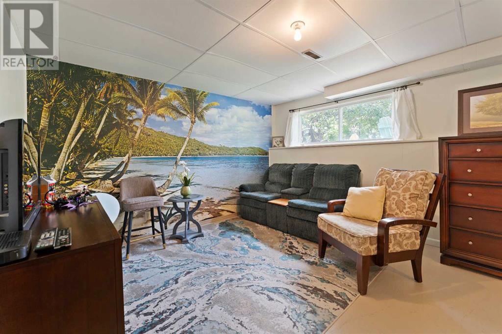 130 Silvergrove Road NW, Calgary, Alberta