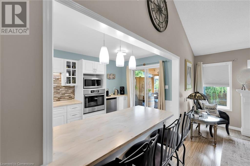 Photo 11 of 5126 St Georges Drive, Beamsville ON
