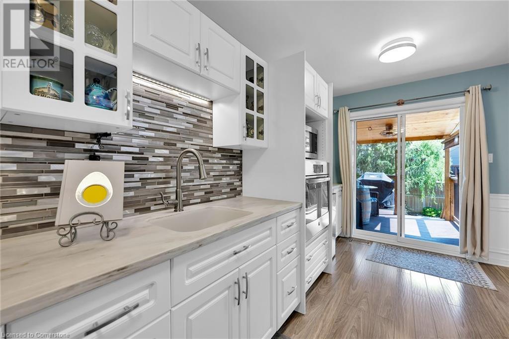 Photo 6 of 5126 St Georges Drive, Beamsville ON