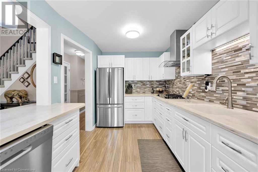 Photo 16 of 5126 St Georges Drive, Beamsville ON