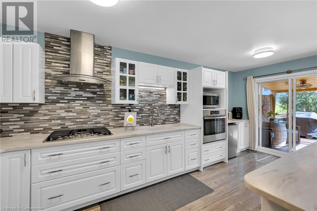 Photo 14 of 5126 St Georges Drive, Beamsville ON