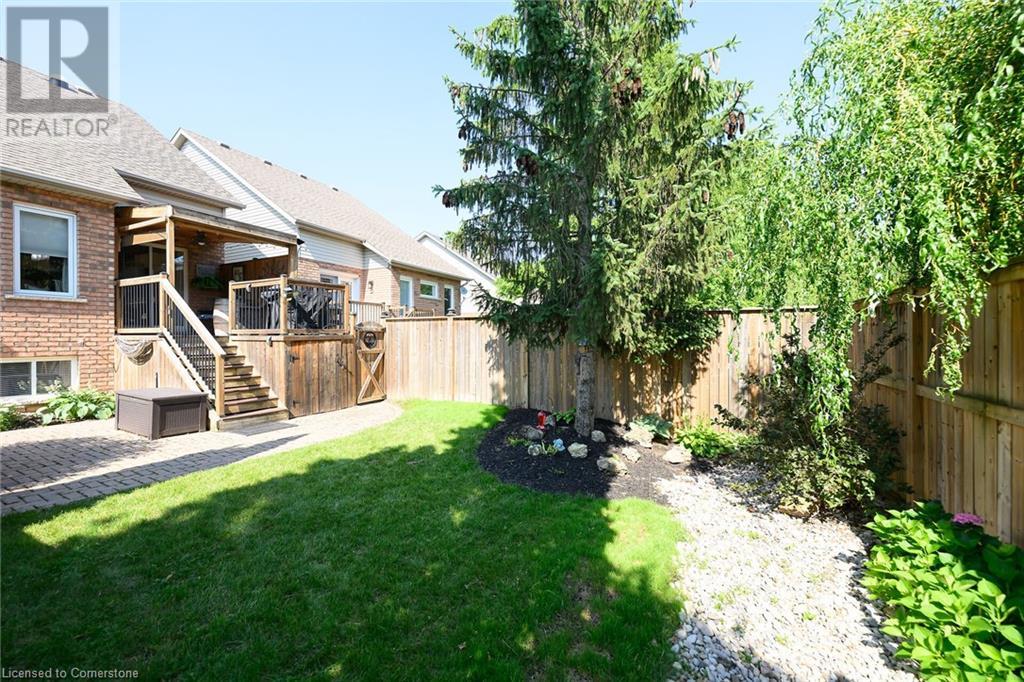 Photo 10 of 5126 St Georges Drive, Beamsville ON