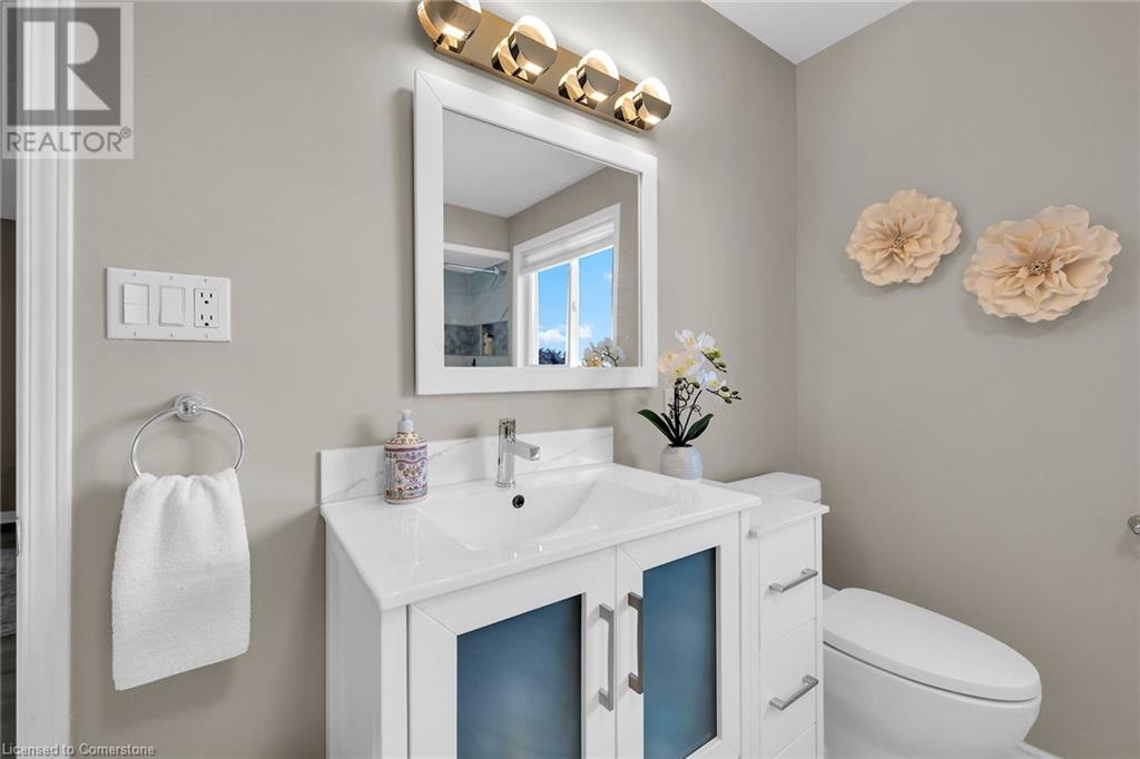 Photo 28 of 5126 St Georges Drive, Beamsville ON