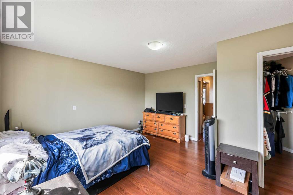 Single Family House for Sale in  Copperstone Place SE Copperfield Calgary 
