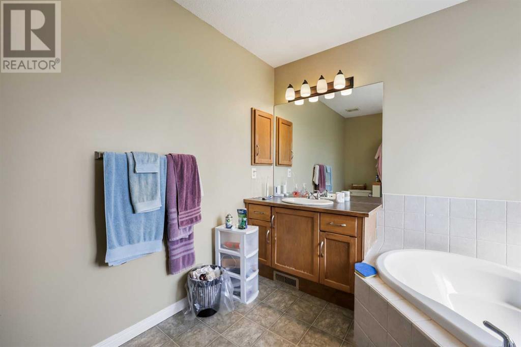 Single Family House for Sale in  Copperstone Place SE Copperfield Calgary 