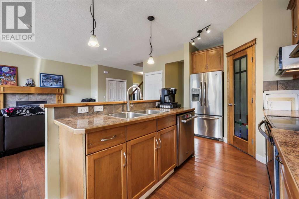 Single Family House for Sale in  Copperstone Place SE Copperfield Calgary 