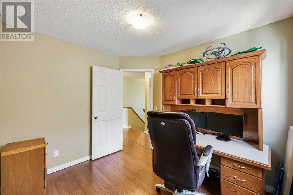Single Family House for Sale in  Copperstone Place SE Copperfield Calgary 