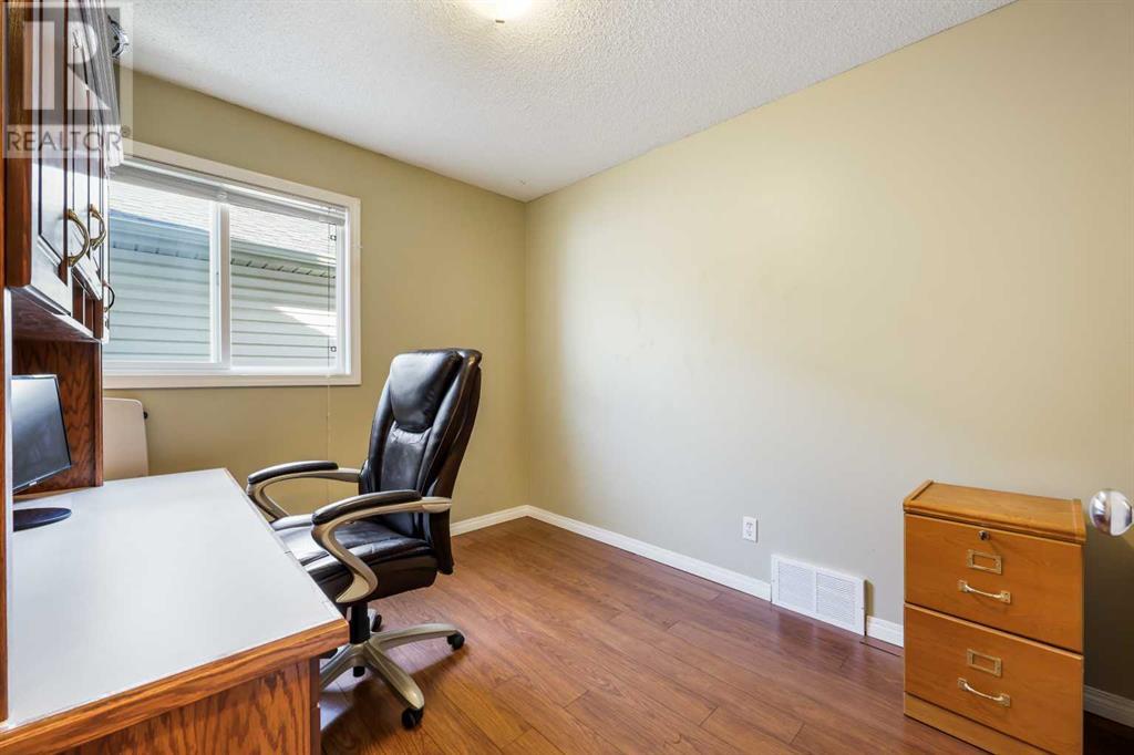 Single Family House for Sale in  Copperstone Place SE Copperfield Calgary 