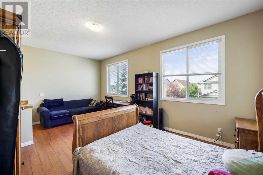 Single Family House for Sale in  Copperstone Place SE Copperfield Calgary 
