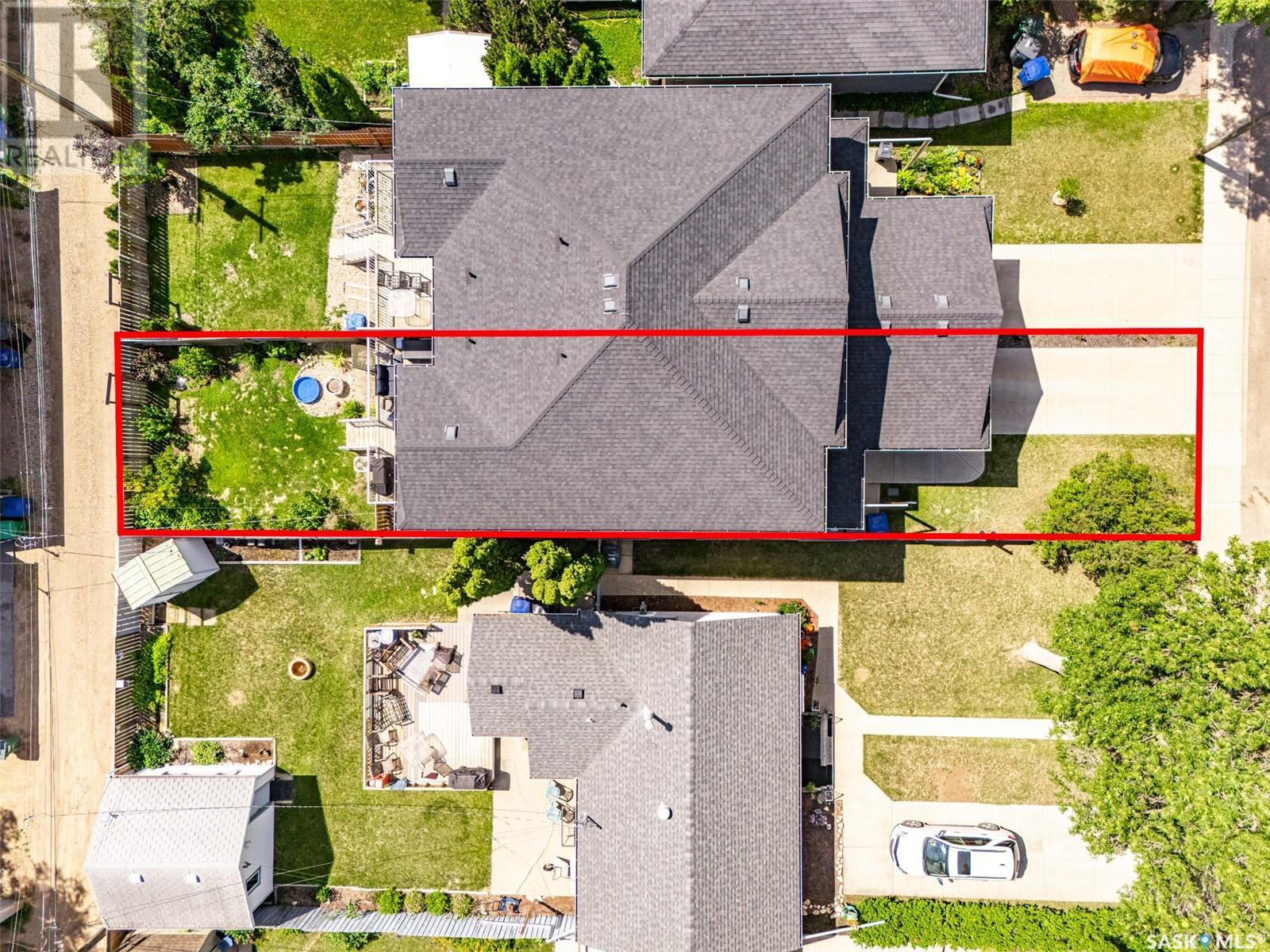 Photo 3 of 1548 Empress Avenue, Saskatoon SK