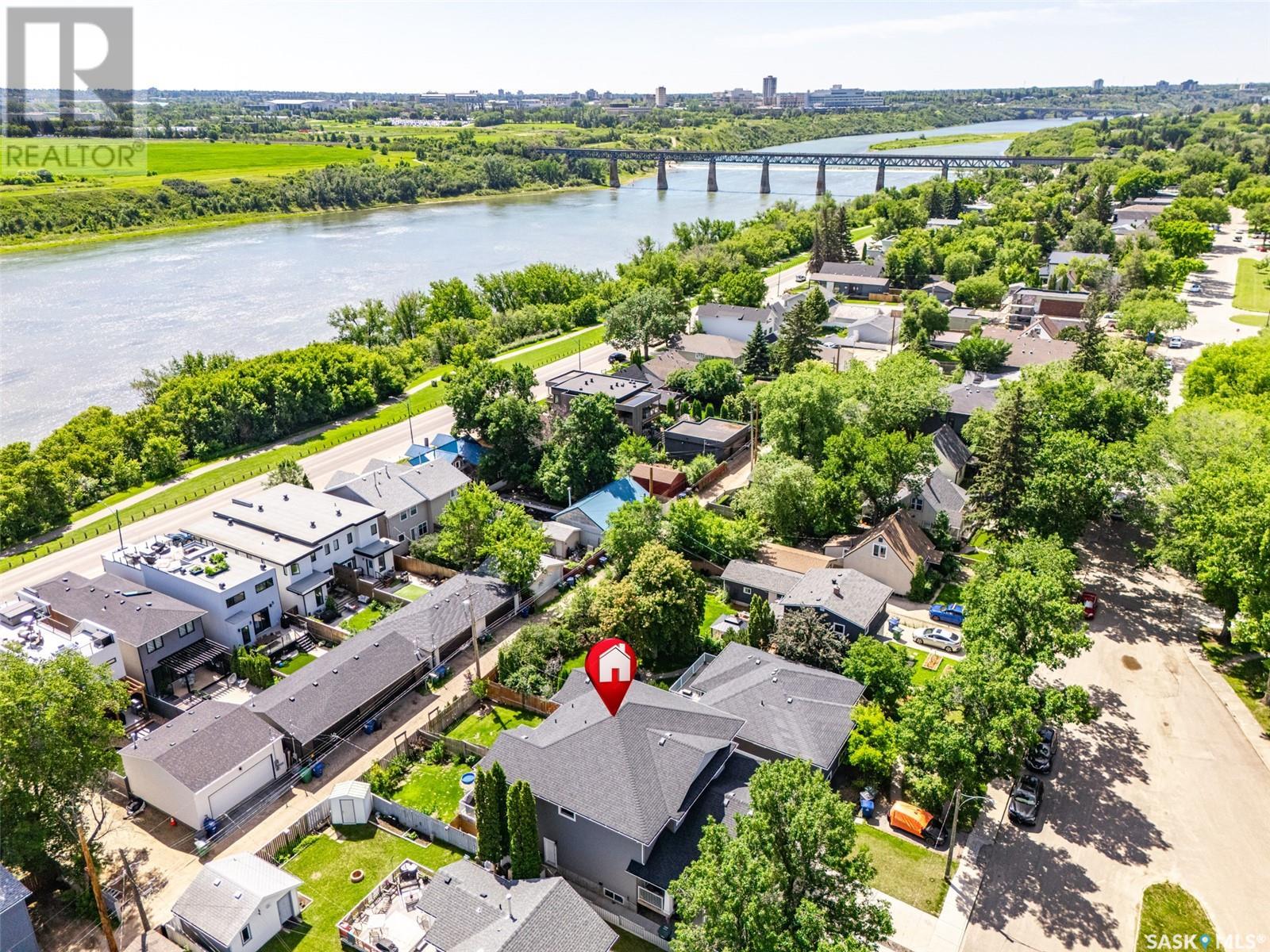 Photo 4 of 1548 Empress Avenue, Saskatoon SK