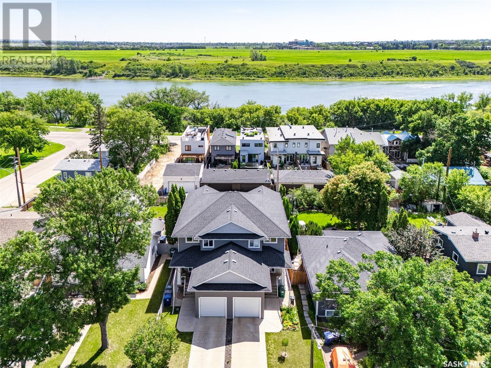 Photo 5 of 1548 Empress Avenue, Saskatoon SK